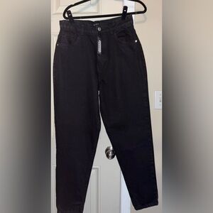 Women's Black Cropped Jeans